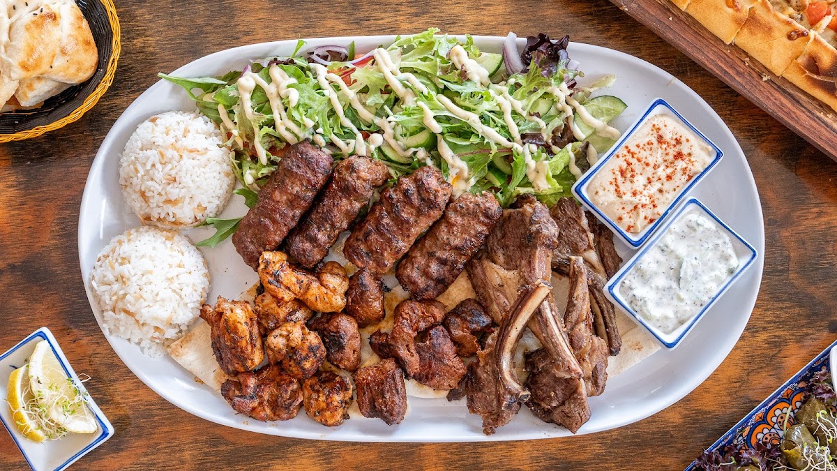 Banner Akdeniz Grill House 03